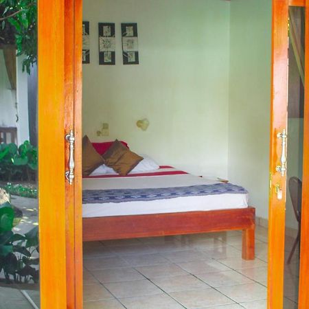 Ocean Sun Homestay Туламбен Экстерьер фото